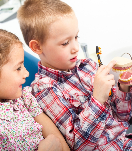 Vorsorge und Prophylaxe für Kinder bei Zahnhasen